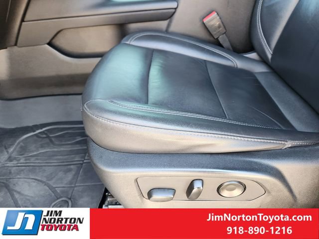 Used 2021 Chevrolet Suburban Z71 image 26