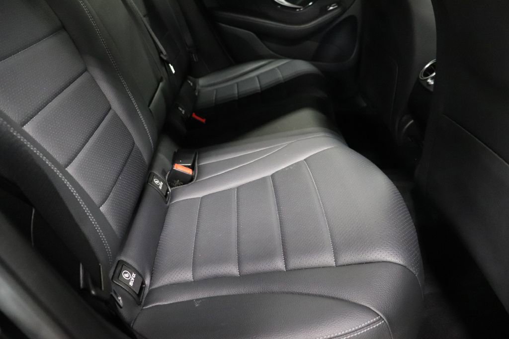 Used 2021 Mercedes-Benz GLC 300 w/ AMG Line image 23