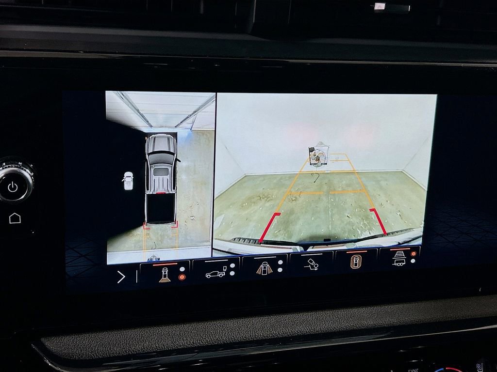 Used 2024 GMC Sierra 1500 AT4 w/ Technology Package image 11