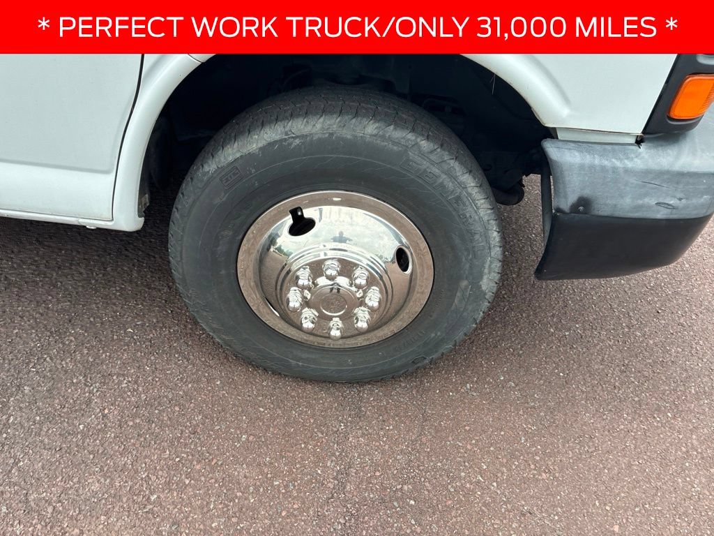 Used 2009 Chevrolet Express 3500 RWD image 5