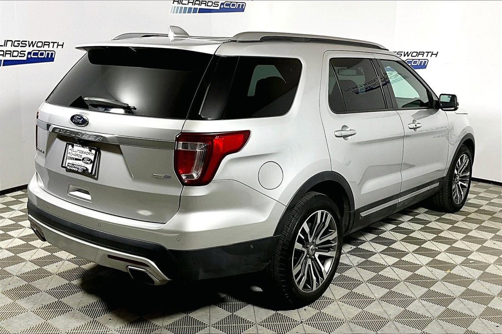 Certified 2017 Ford Explorer Platinum image 9