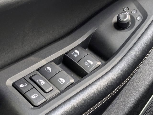 Used 2022 Jeep Grand Cherokee L Limited w/ Luxury Tech Group II RWD image 38