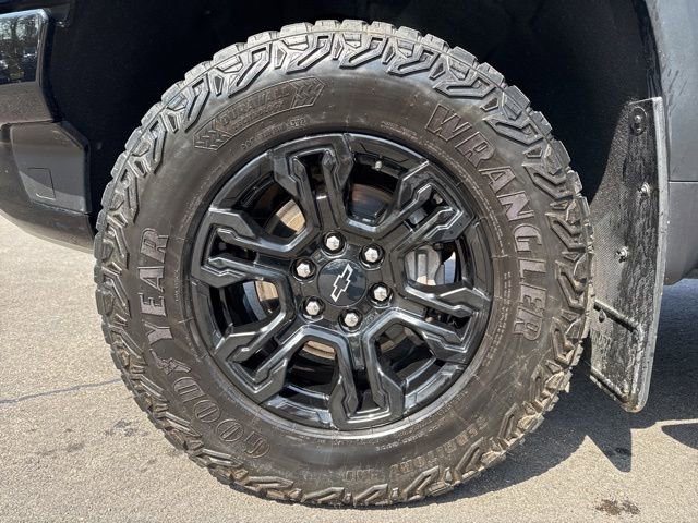 Used 2022 Chevrolet Silverado 1500 ZR2 w/ Technology Package image 9