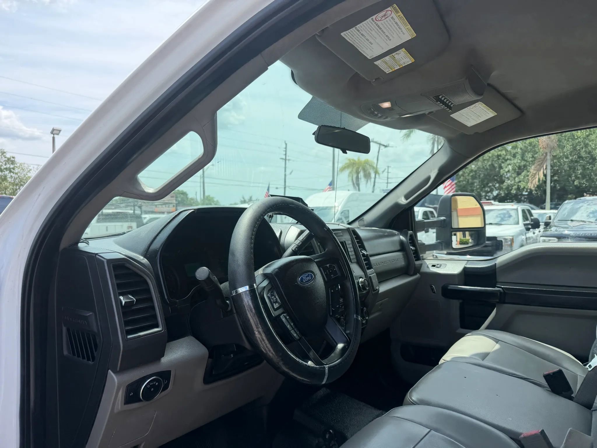 Used 2017 Ford F550 4x4 Crew Cab Super Duty image 10