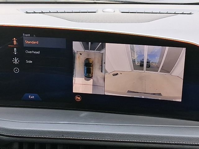 Used 2025 Cadillac XT4 Premium Luxury image 14