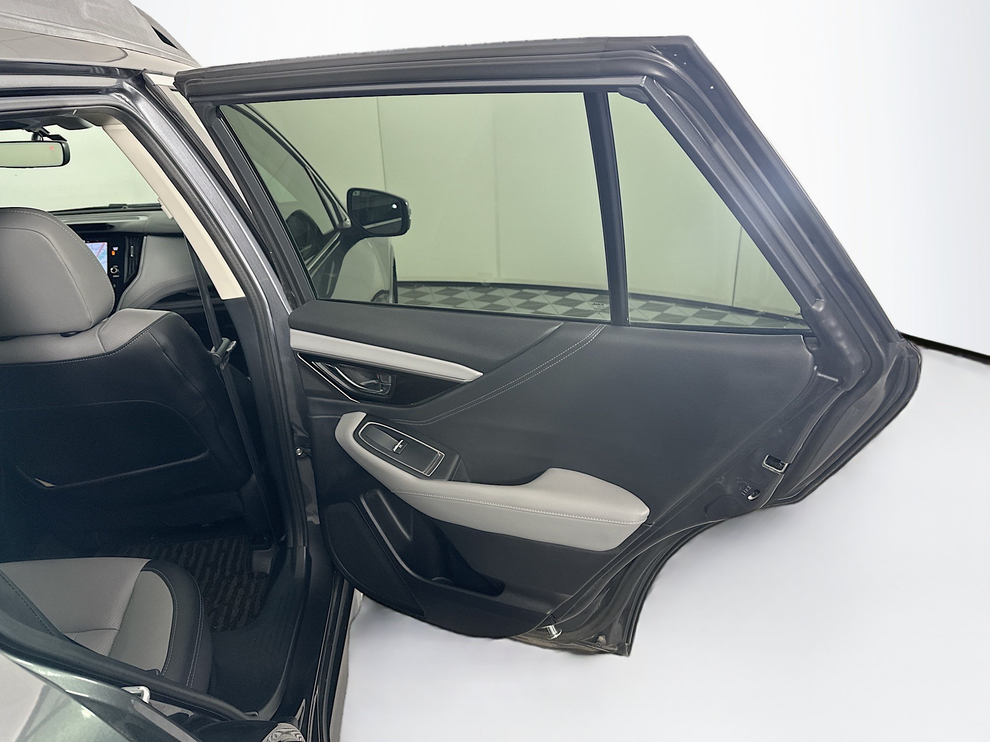 Used 2021 Subaru Outback Limited AWD/4WD image 31