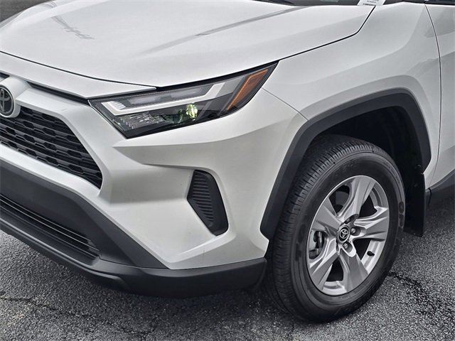 Used 2025 Toyota RAV4 XLE image 10