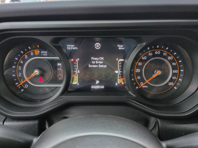 Used 2024 Jeep Gladiator Mojave w/ Technology Group AWD/4WD image 30