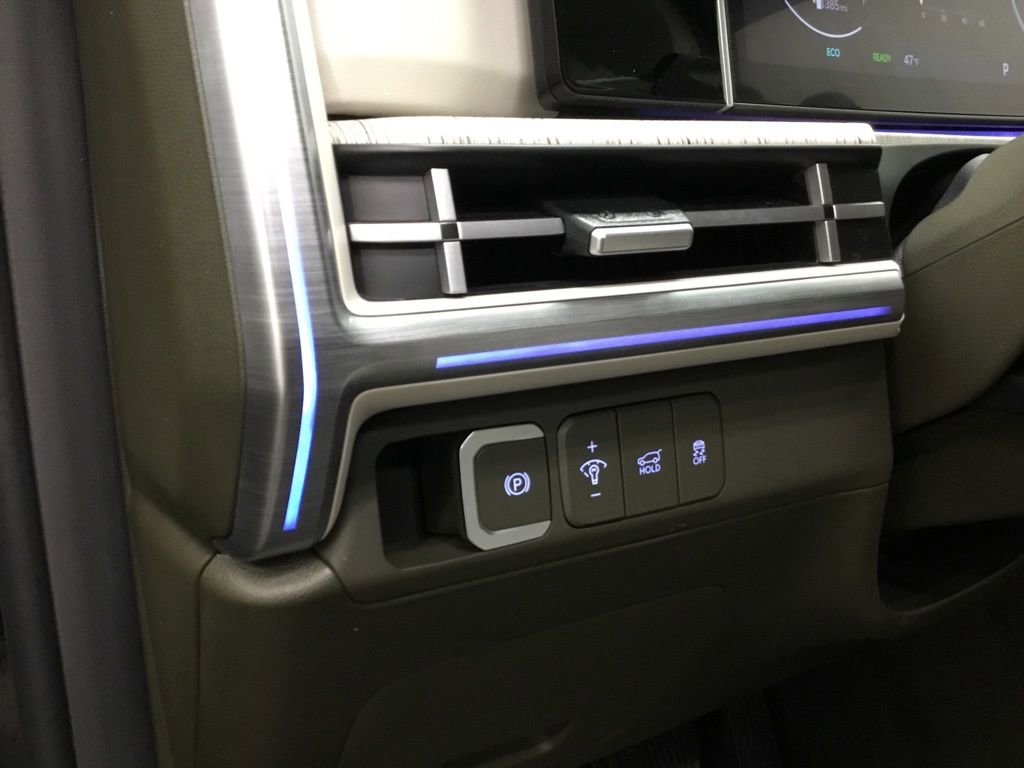 Used 2024 Hyundai Santa Fe Calligraphy image 10