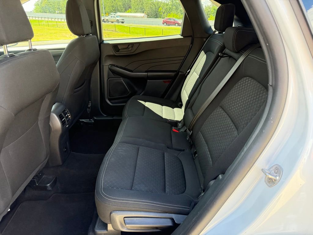 Used 2025 Ford Escape Active AWD/4WD image 13