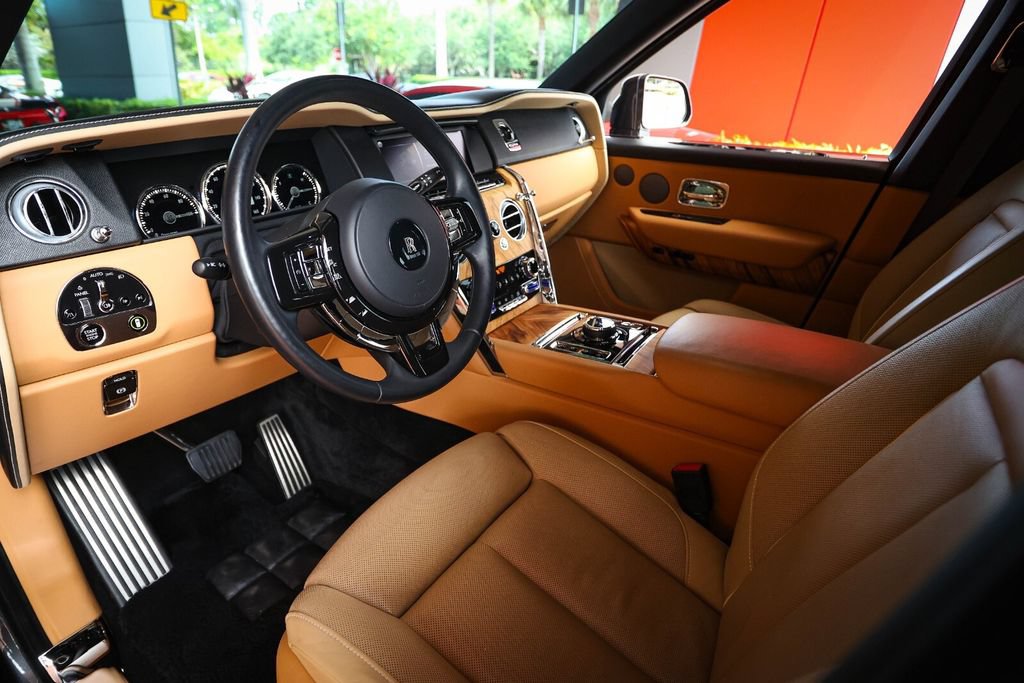 Used 2022 Rolls-Royce Cullinan AWD/4WD image 36