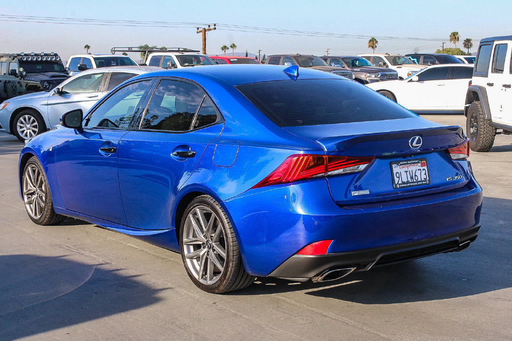 Used 2020 Lexus IS 350 F Sport w/ F Sport Package RWD image 7