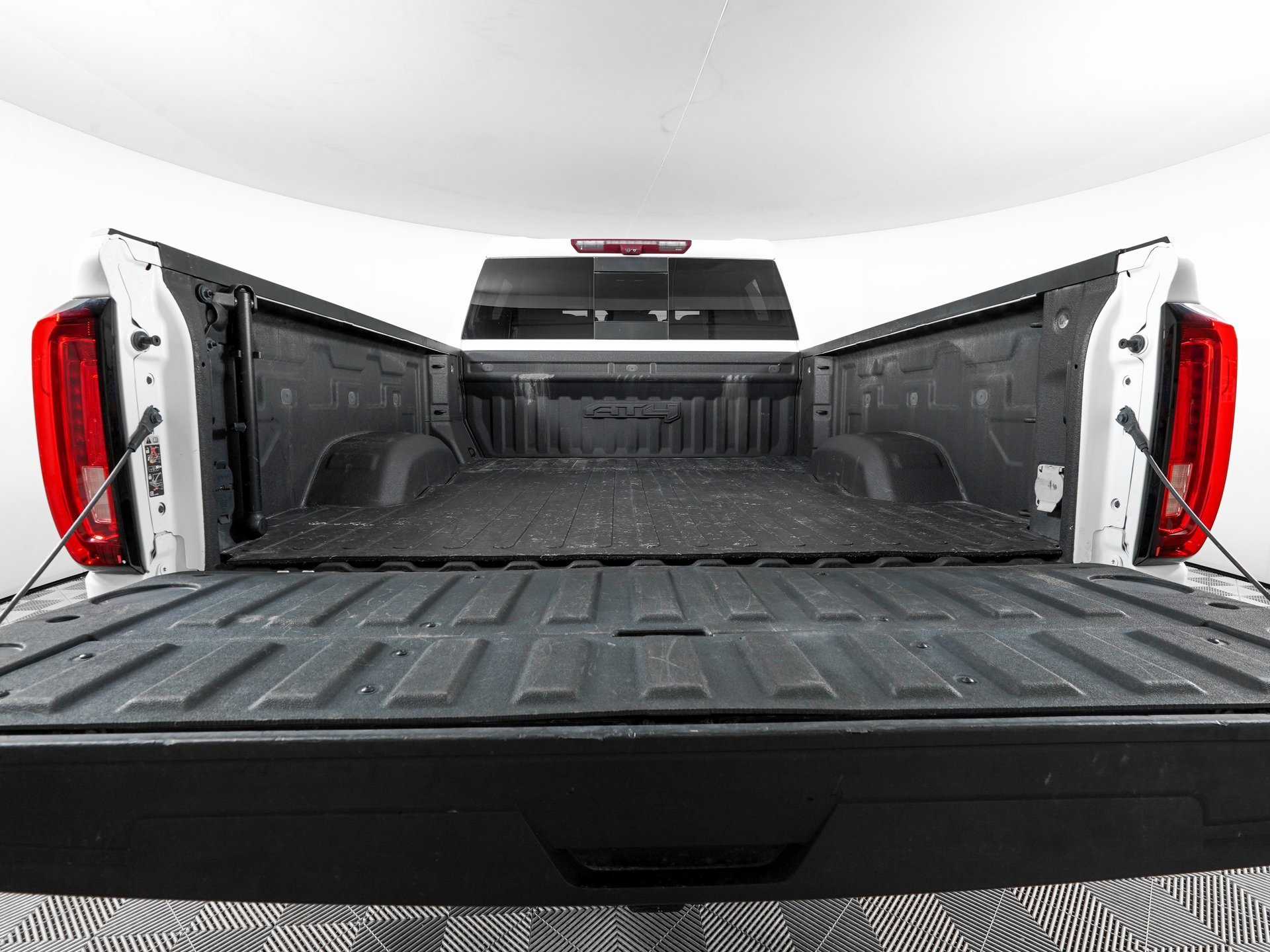 Used 2022 GMC Sierra 2500 AT4 w/ AT4 Premium Plus Package image 7