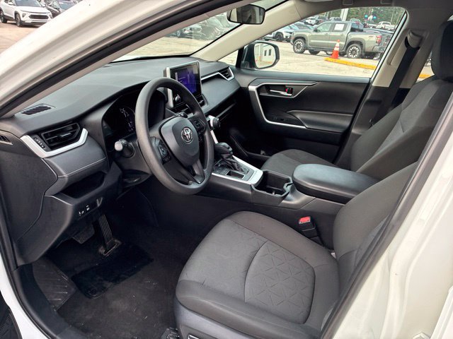 Used 2024 Toyota RAV4 XLE FWD image 62