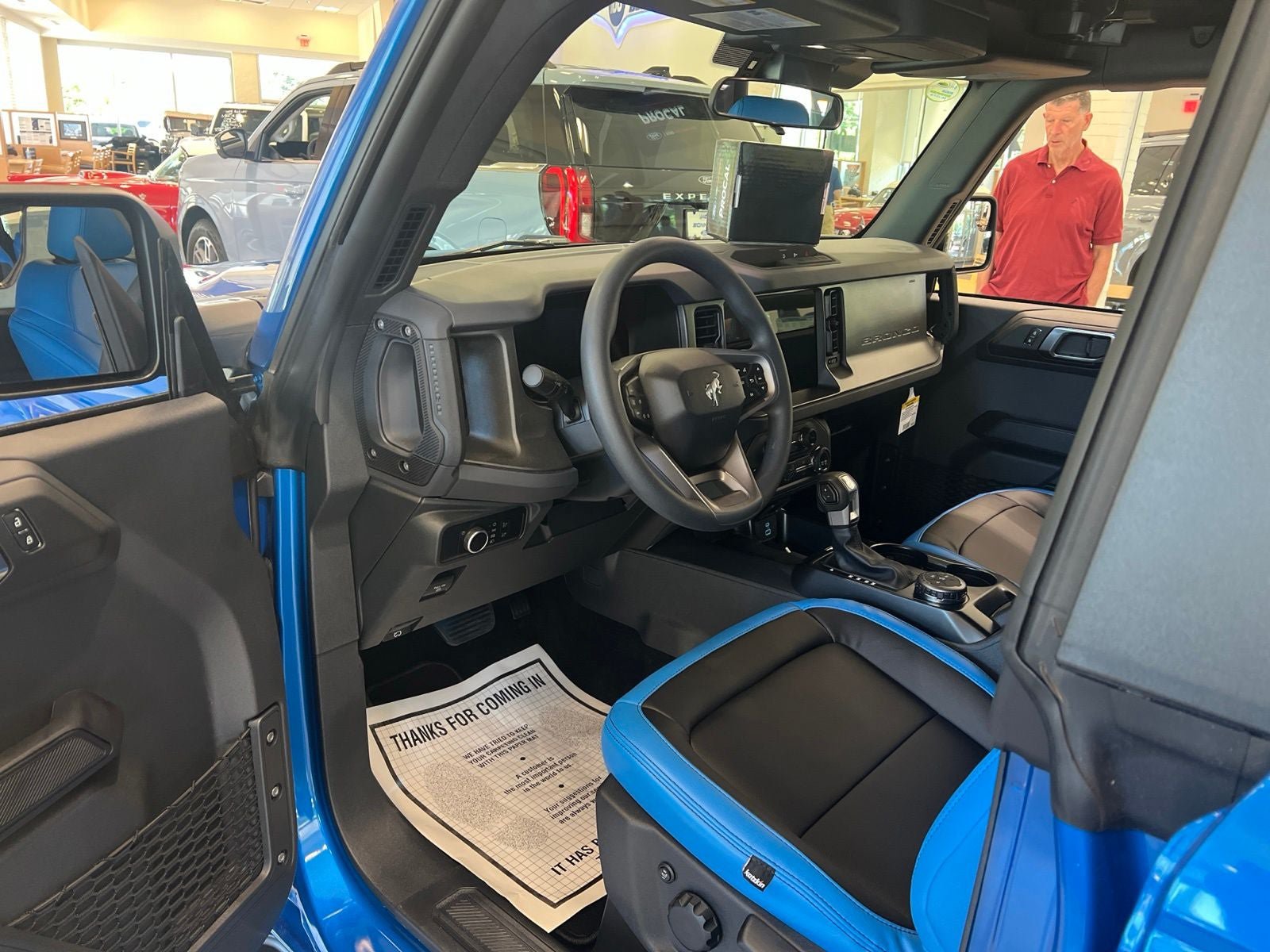 New 2025 Ford Bronco 4-Door AWD/4WD image 13