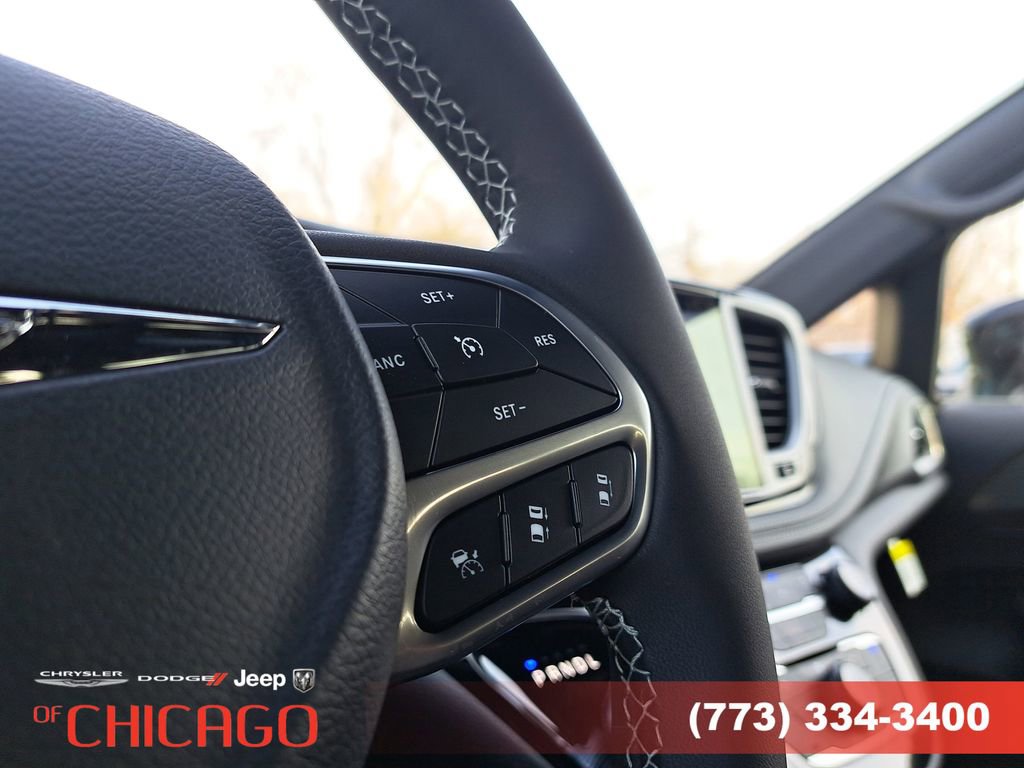 New 2026 Chrysler Pacifica Select image 27