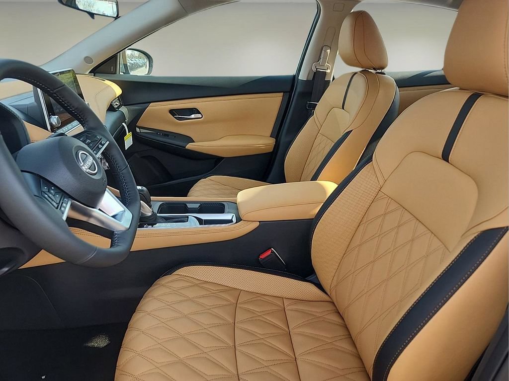 New 2025 Nissan Sentra SV w/ SV Premium Package FWD image 17