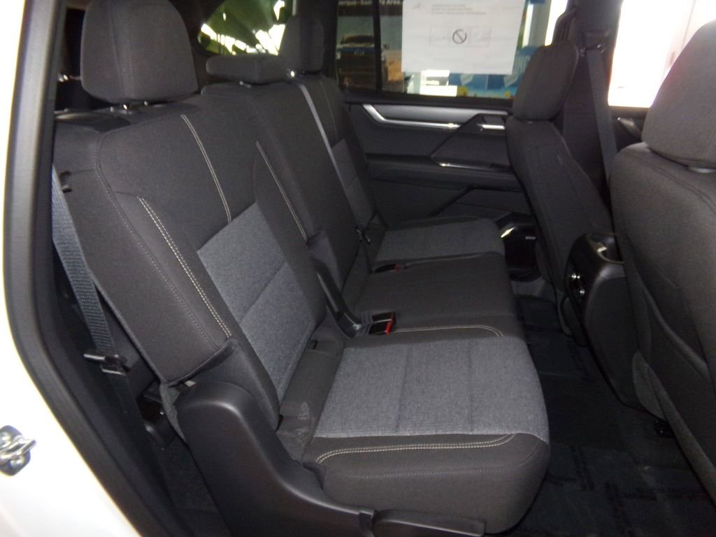 New 2025 GMC Acadia Elevation image 10