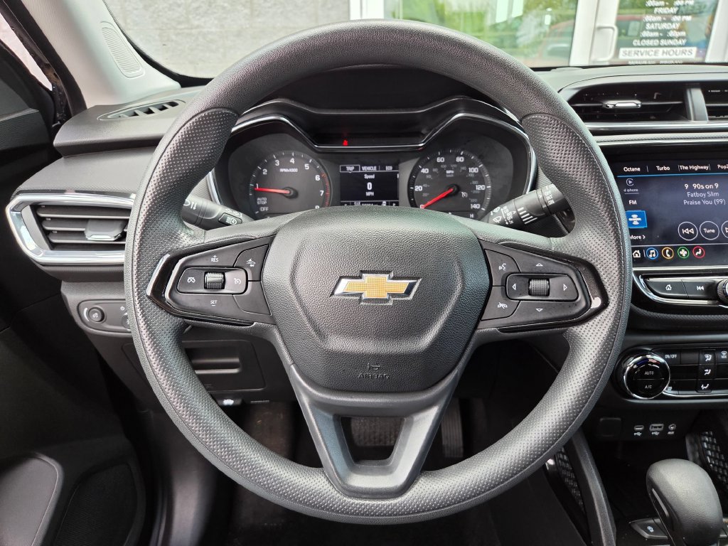 Used 2022 Chevrolet TrailBlazer LT w/ Convenience Package AWD/4WD image 17