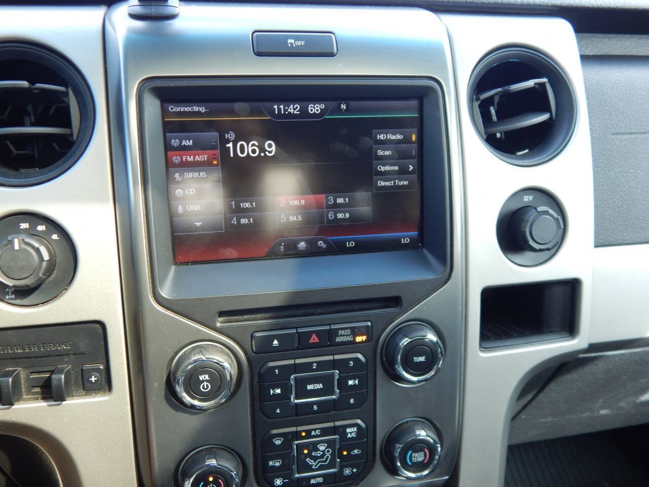 Used 2013 Ford F150 Raptor w/ Luxury Equipment Group AWD/4WD image 22