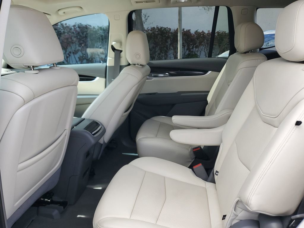 Used 2020 Cadillac XT6 Premium Luxury image 14