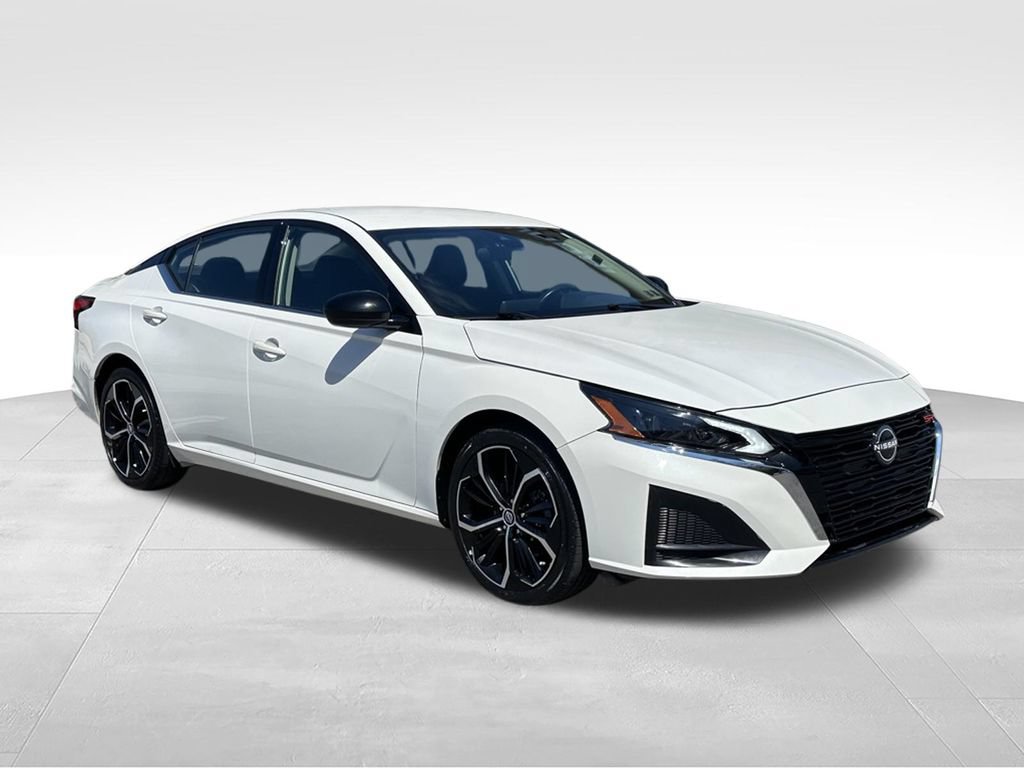 Used 2024 Nissan Altima 2.5 SR