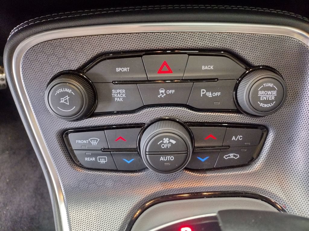 Used 2016 Dodge Challenger R/T Scat Pack RWD image 32