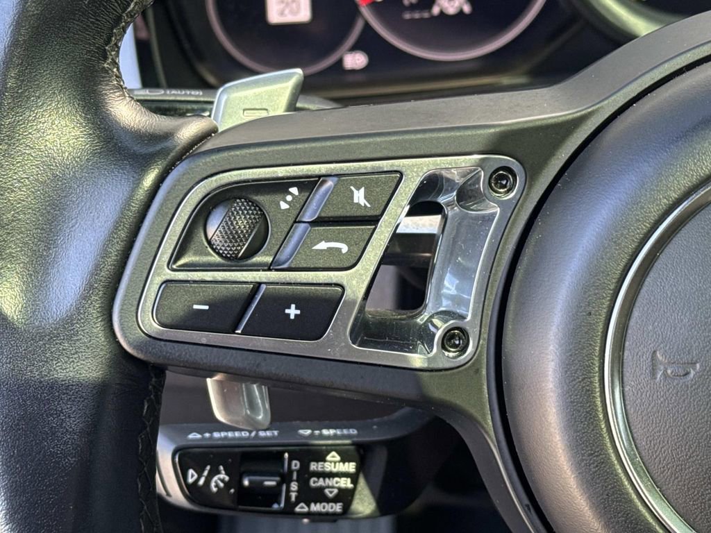 Used 2021 Porsche Cayenne Turbo image 24