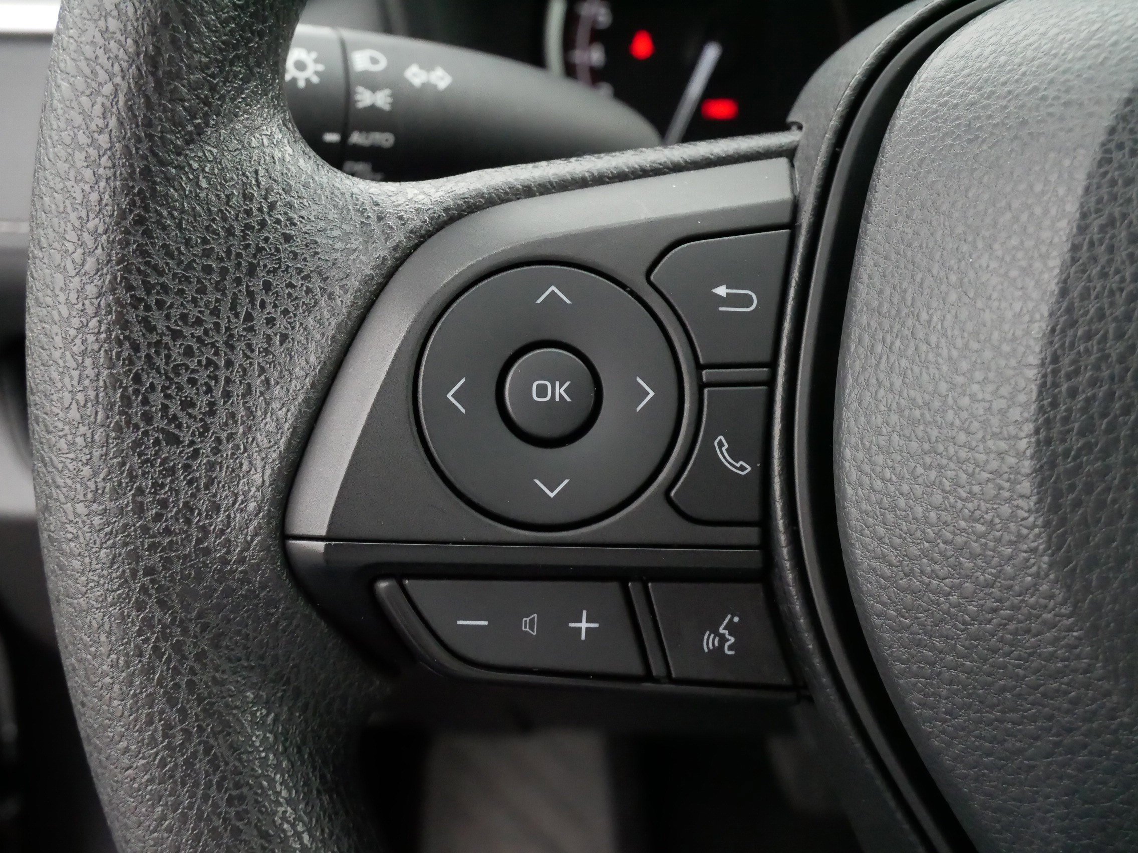 Certified 2025 Toyota RAV4 XLE image 26