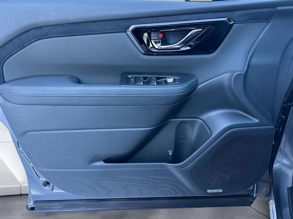 Certified 2025 Subaru Forester Limited image 12