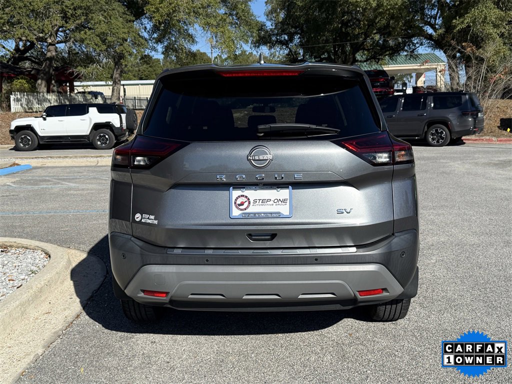 Used 2022 Nissan Rogue SV image 6