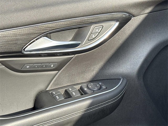 Used 2021 Buick Envision Essence w/ Sport Touring Package image 25
