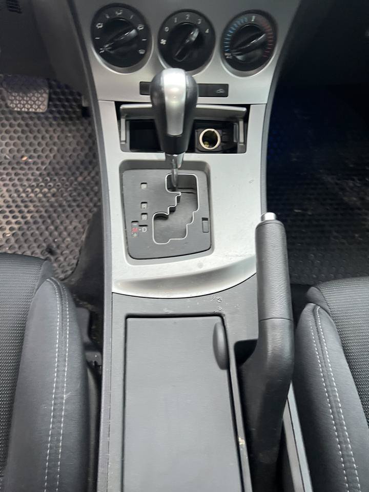 Used 2010 MAZDA MAZDA3 s Sport FWD image 24