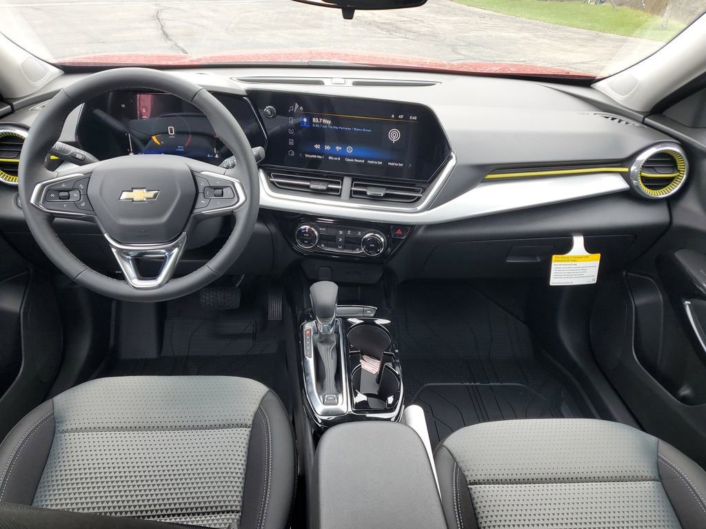 New 2026 Chevrolet Trax LT image 9