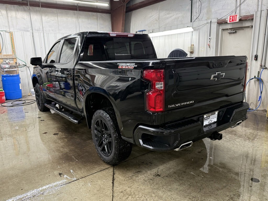 Used 2023 Chevrolet Silverado 1500 LT Trail Boss w/ Convenience Package II image 3
