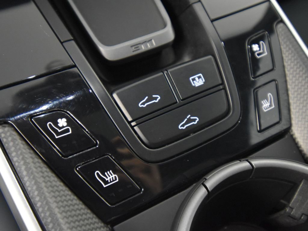 Used 2021 Porsche 911 Turbo S image 39