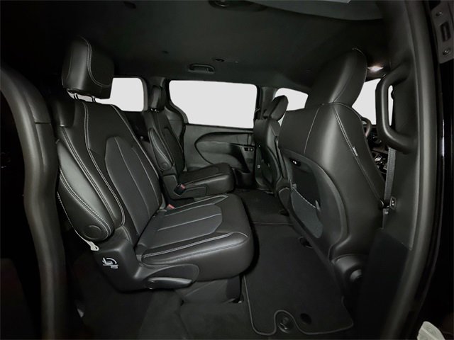 New 2026 Chrysler Pacifica Select image 31