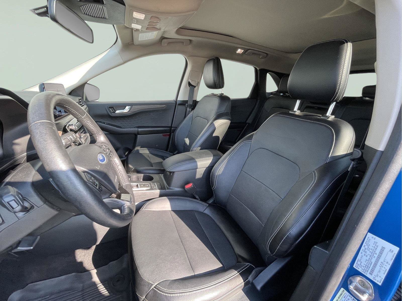 Used 2020 Ford Escape Titanium AWD/4WD image 15