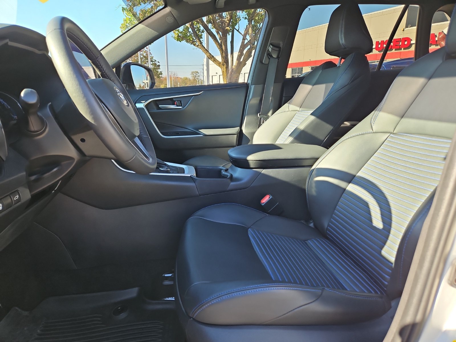 Used 2023 Toyota RAV4 XSE w/ XSE Grade Weather Package AWD/4WD image 17