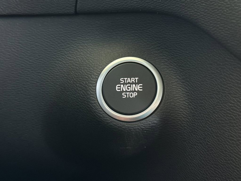 New 2026 Volvo XC40 B5 Plus w/ Protection Package Premier image 22