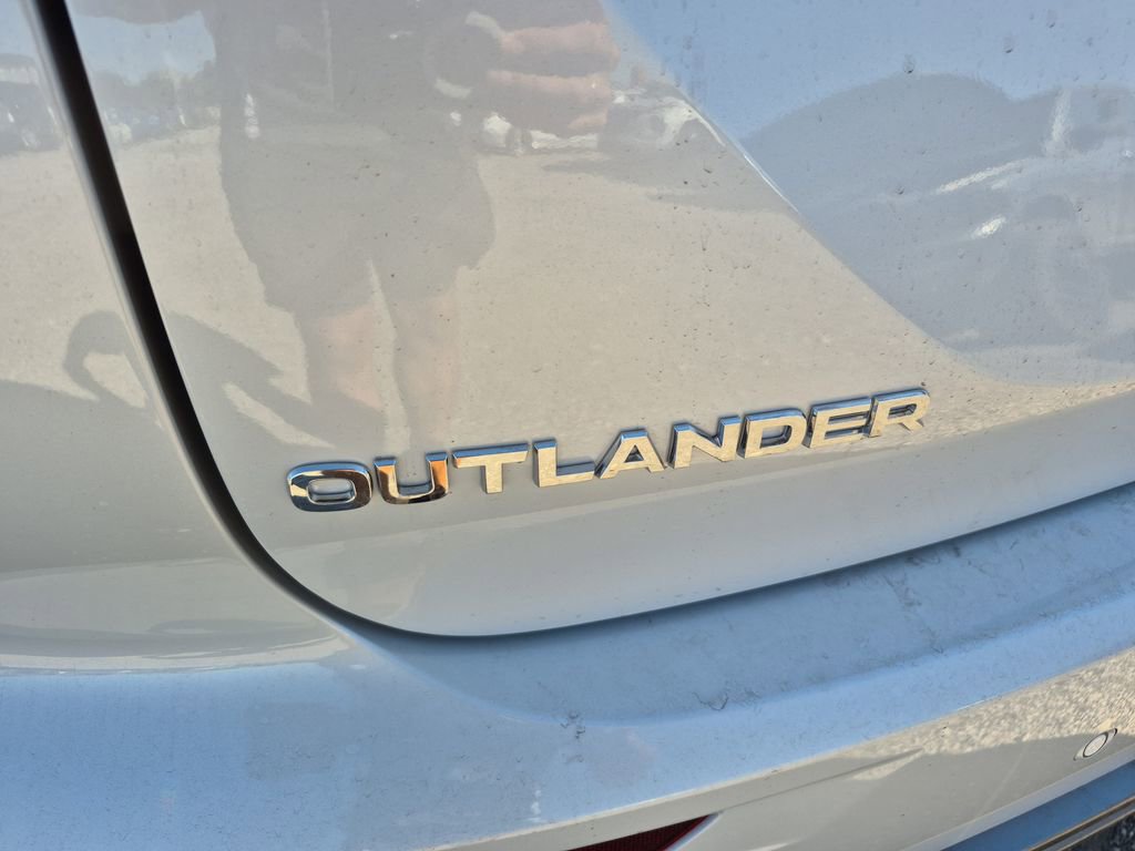 New 2026 Mitsubishi Outlander SE image 70