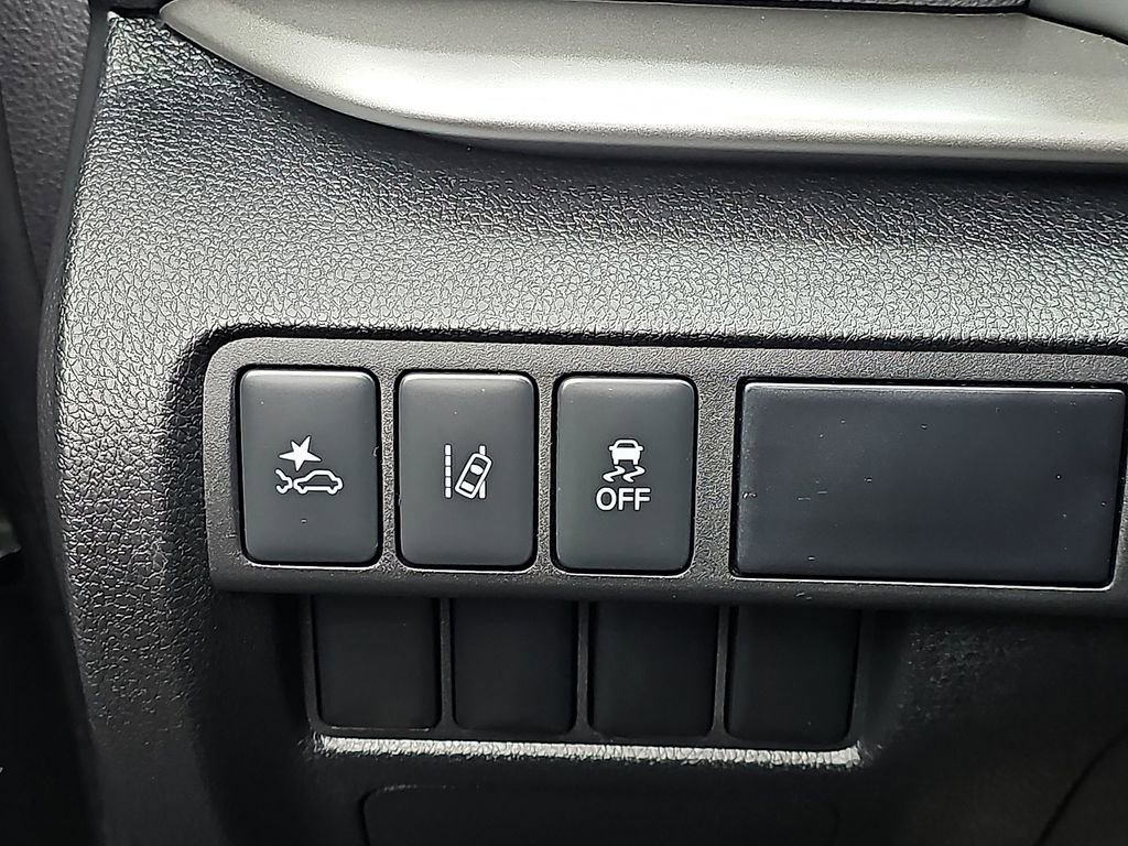 Used 2025 Mitsubishi Eclipse Cross LE image 23