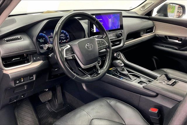Used 2024 Toyota Grand Highlander Limited image 14