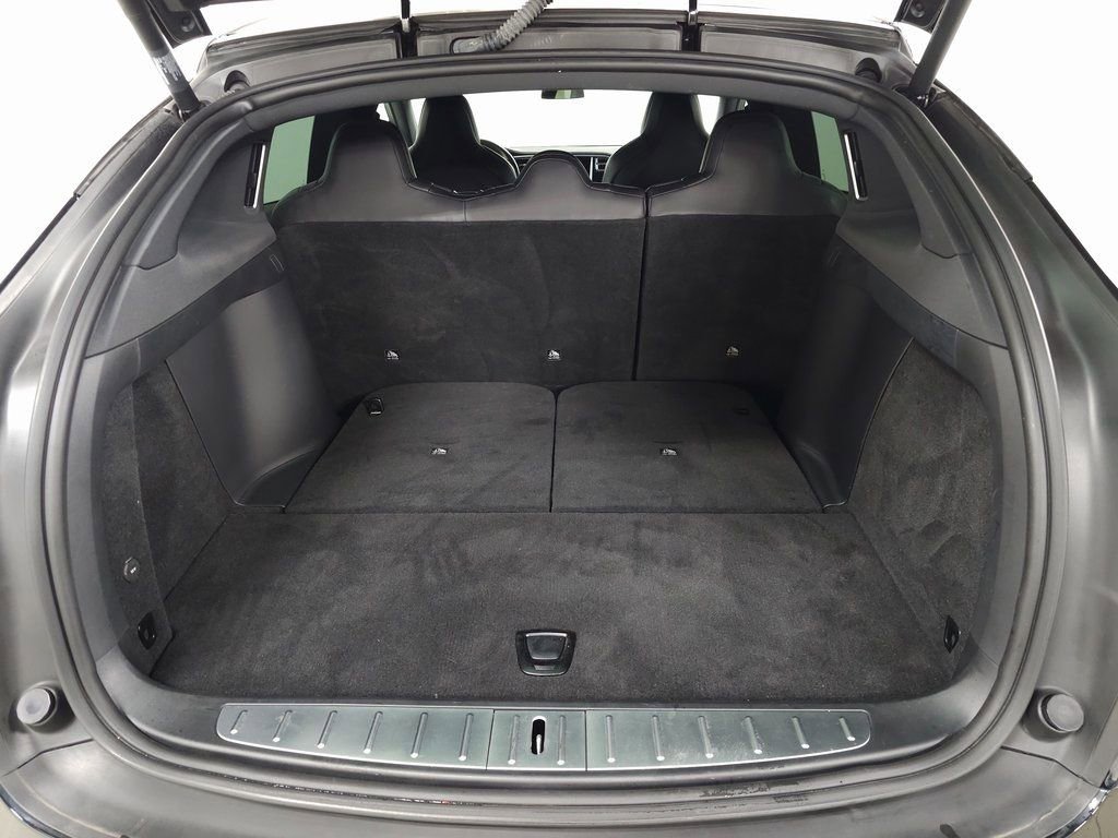 Used 2018 Tesla Model X 75D image 8