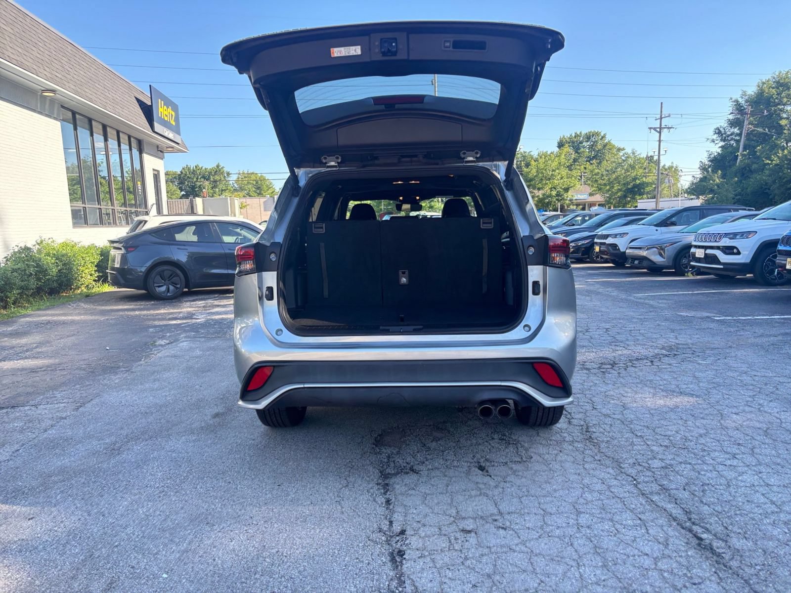 Used 2025 Toyota Highlander XSE AWD/4WD image 34