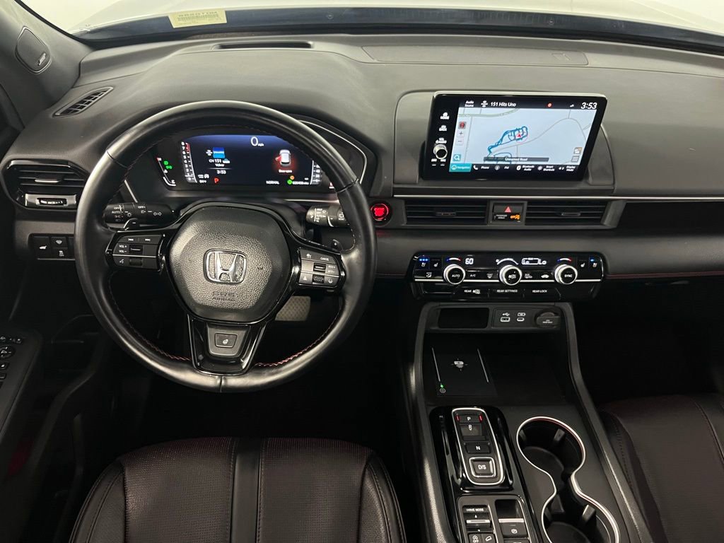 Used 2025 Honda Pilot Black Edition image 37