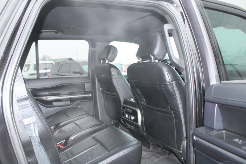 Used 2020 Ford Expedition XLT image 12