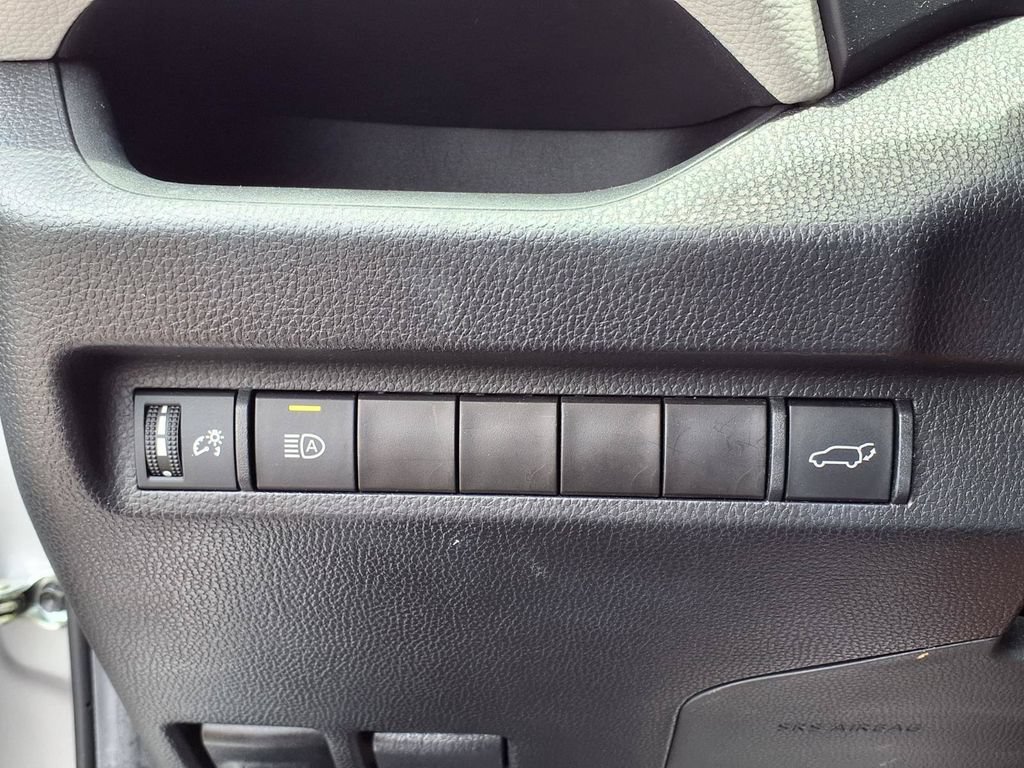 Used 2023 Toyota RAV4 XLE Premium FWD image 29
