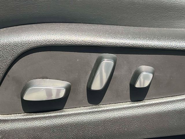 Used 2022 Cadillac XT5 Premium Luxury w/ Technology Package image 19