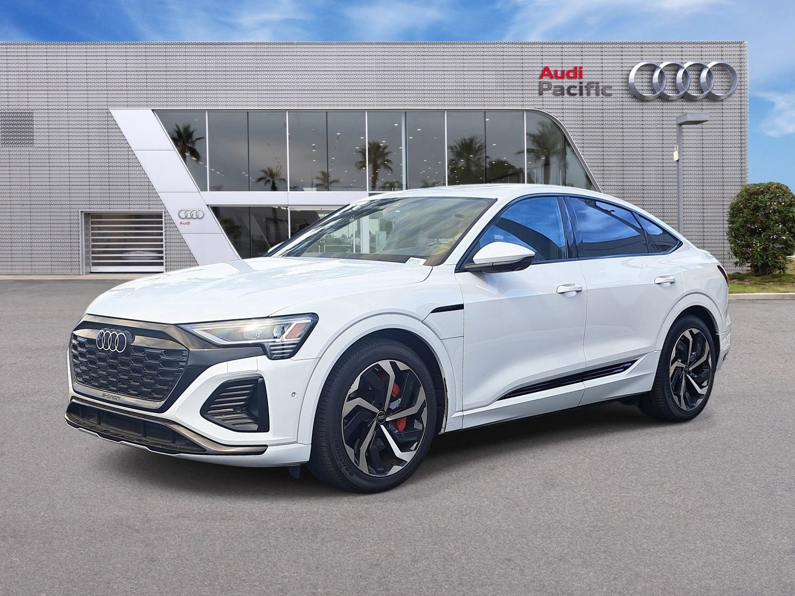 Used 2024 Audi Q8 e-tron Premium Plus